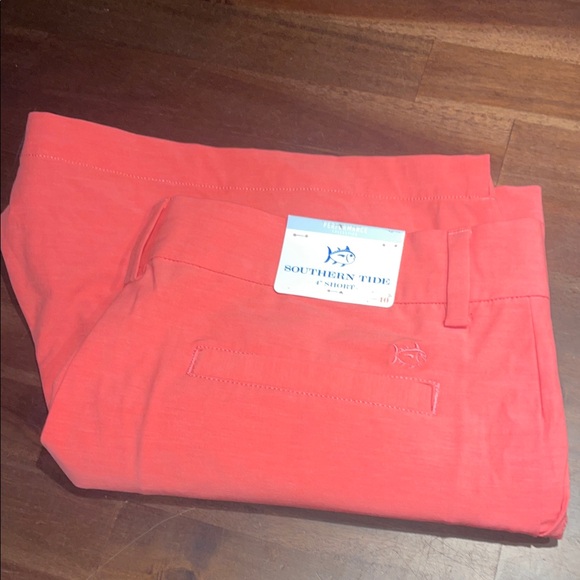 Southern Tide Bright Coral Shorts - Picture 4 of 5